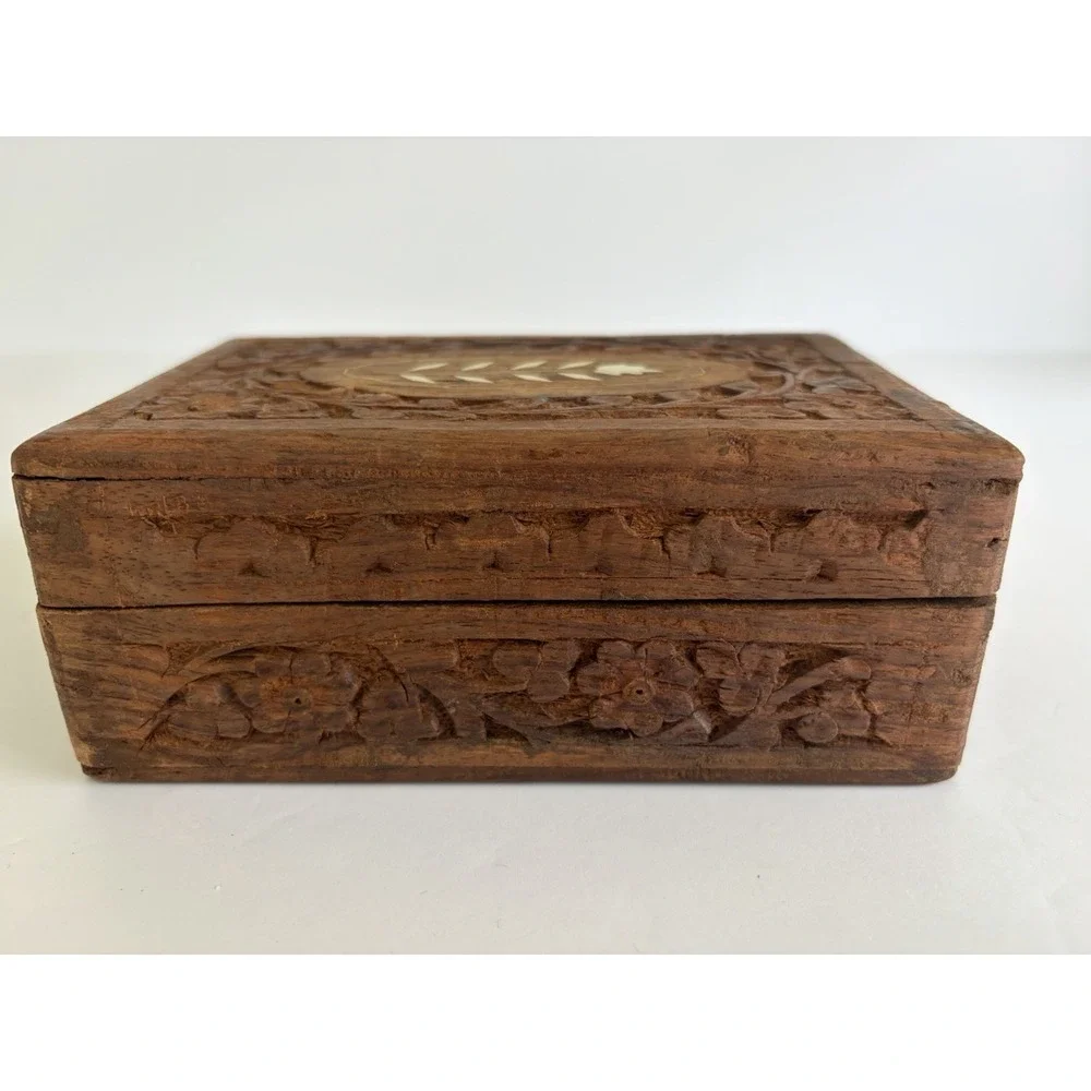 Vintage Hand Carved Wooden Trinket/Jewelry Box W/ Inlay Made In‎ India